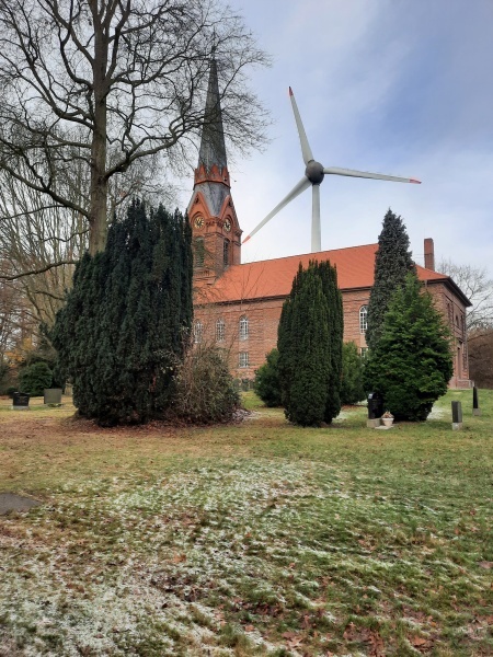Aktuelle Ansicht der Altenwerder Kirche (alle Fotos in diesem Beitrag: B. van Oosting) (1)