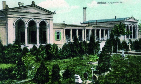 Das Krematorium in Gotha (historische Ansichtskarte, undatiert; aus: 100 Jahre Krematorium und Urnenhain in Dresden 1910–2011, Beucha/Markkleeberg 2011)