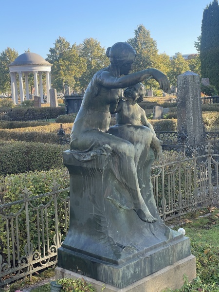 Ida Matton Familiengrabmal
